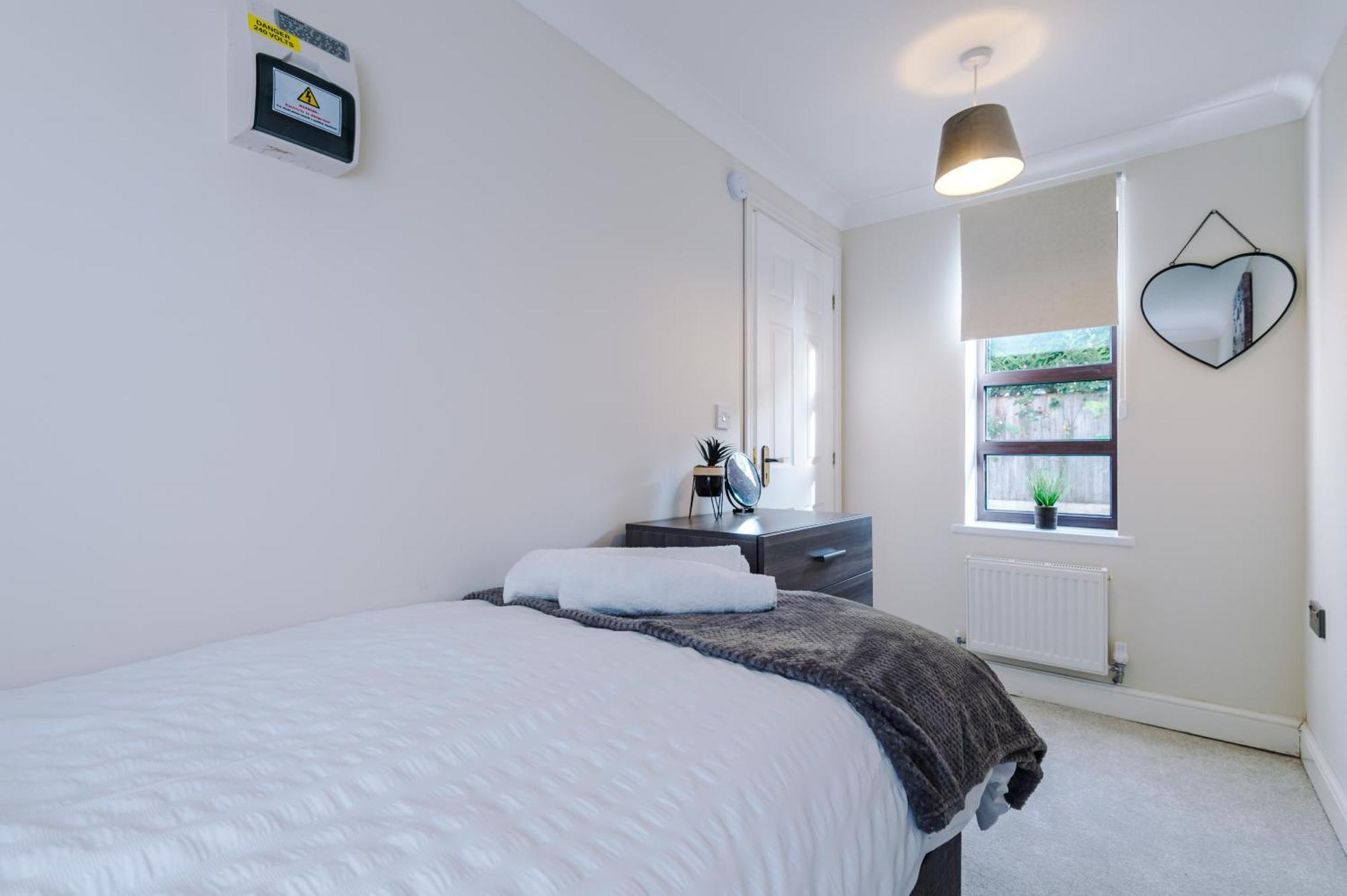 The Green- Beautiful & Spacious 5 Bed Detached In Worsley, Manchester Екстер'єр фото